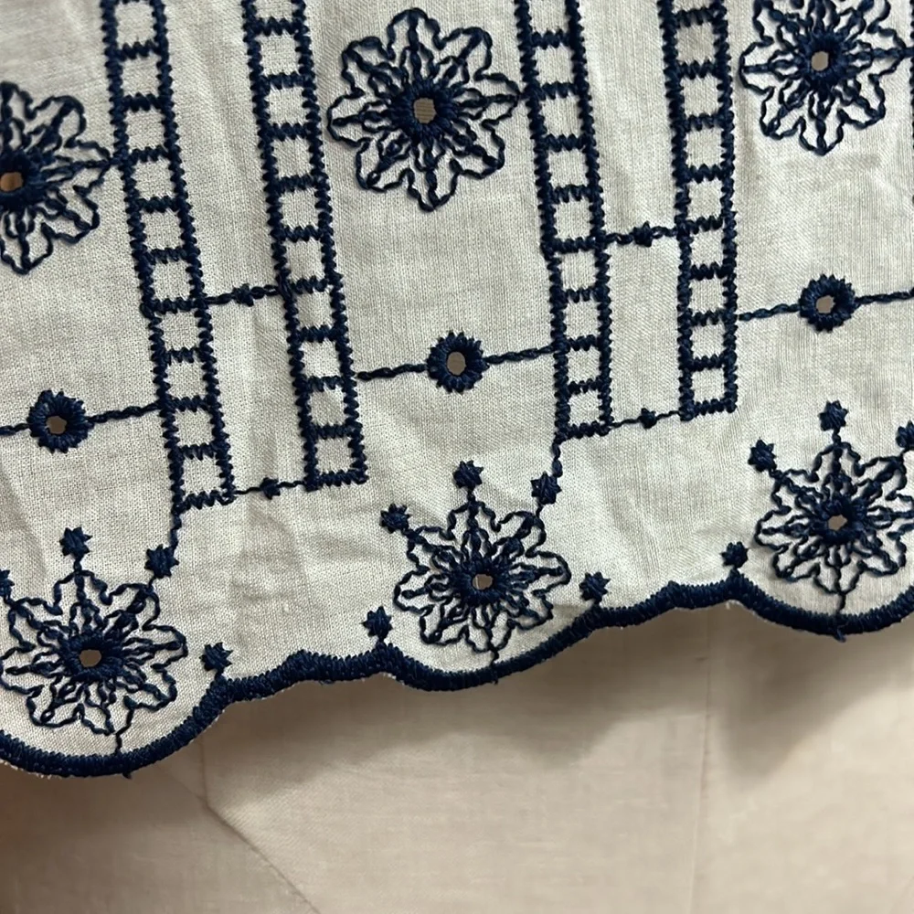 Zara Embroidered Cropped Top with Puff Sleeves size Small
